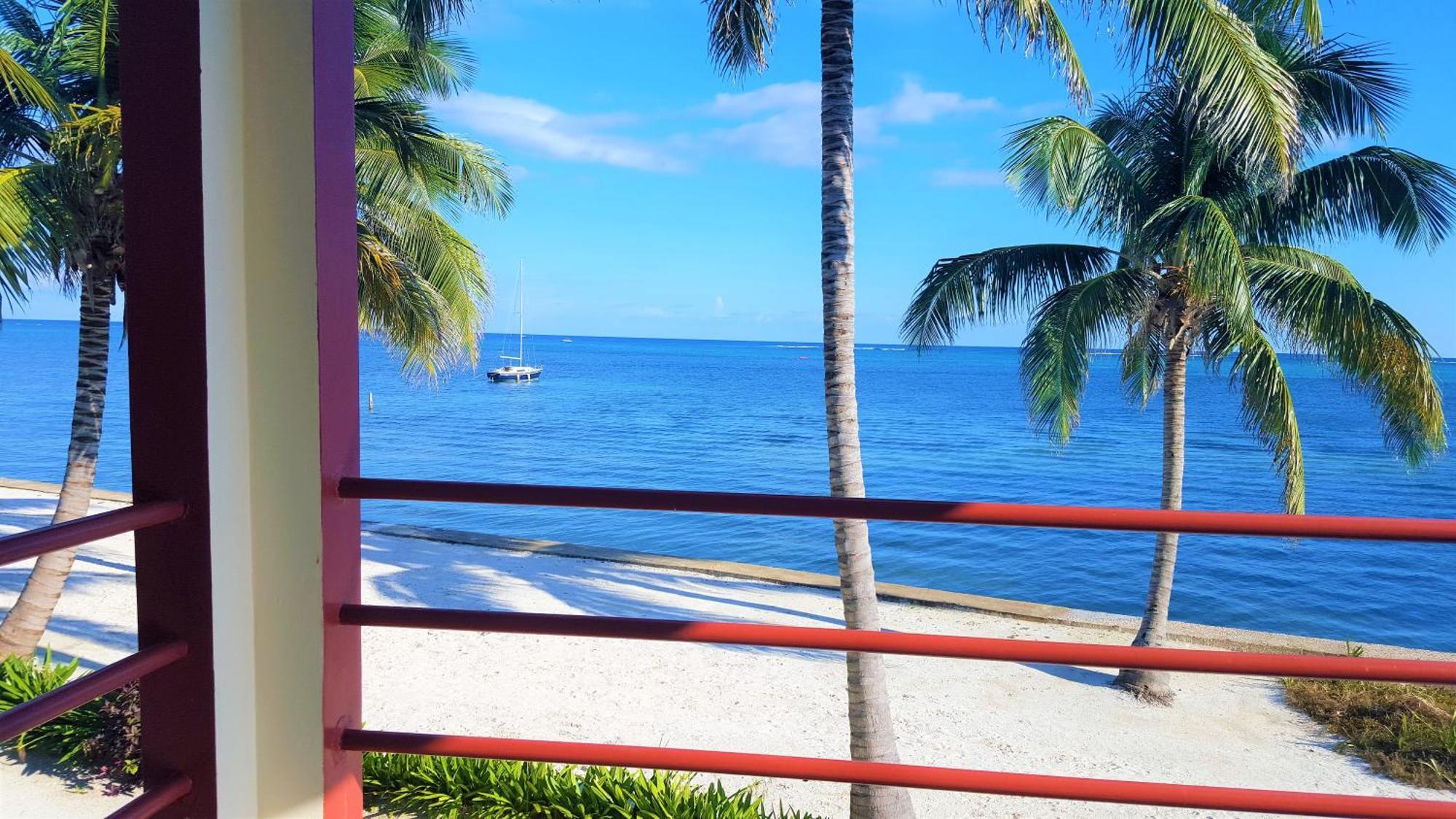 Tres Cocos Resort San Pedro  Eksteriør bilde